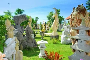 Exploring Non Nuoc Stone Carving Village in My Tam’s Hometown - image 3