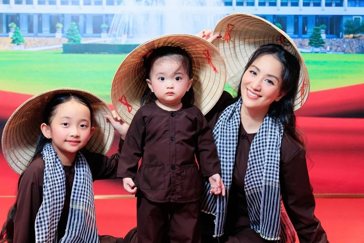 Supermodel Ha Anh's Son Joins Viral 'Patriotic Baby' Trend with Adorable Photos