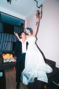 Dancer Quang Dang and His Chinese Girlfriend Share Romantic Photos Online - image 10
