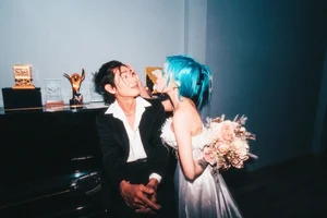 Dancer Quang Dang and His Chinese Girlfriend Share Romantic Photos Online - image 12