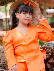 Artist Bình Tinh Shares Emotional Parenting Journey and Future Education Plans - image 2
