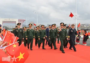 10th Vietnam-China Border Defense Friendship Exchange Promotes Peace - image 4