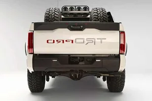 2027 Toyota Tundra TRD Hammer Revealed: A New Challenger for the Ford F-150 Raptor - image 7