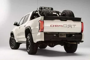 2027 Toyota Tundra TRD Hammer Revealed: A New Challenger for the Ford F-150 Raptor - image 2