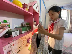 Touching School Opening Ceremony for Eight Students on Tran Island - image 9