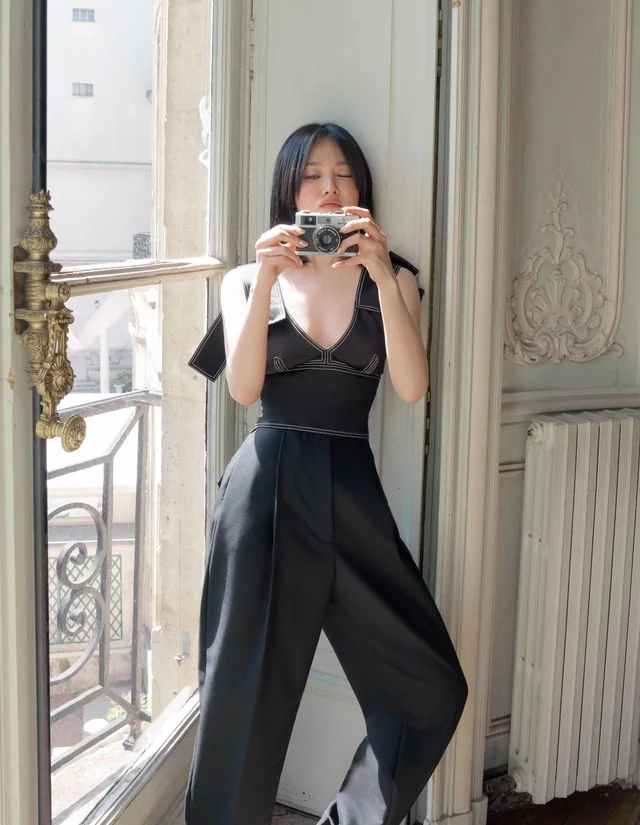Song Hye Kyo’s Rare Photoshoot: Revealing the True Beauty and Personality of a Hallyu Icon