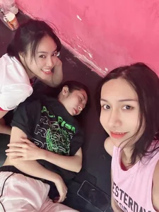 U40 Natural Beauty: Ninh Duong Lan Ngoc and the Rise of the Bare-Face Trend - image 2