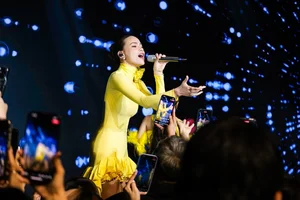 V-Pop Stars Under Fire: A Look into the Live Singing Skills of Vietnamese Singers - image 1
