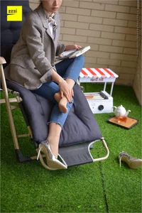 IESS Sizu Biandang 210: Hua Hua in Classic Small Feet - image 37