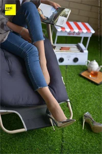 IESS Sizu Biandang 210: Hua Hua in Classic Small Feet - image 44