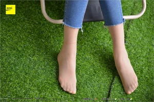 IESS Sizu Biandang 210: Hua Hua in Classic Small Feet - image 3
