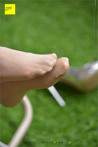 IESS Sizu Biandang 210: Hua Hua in Classic Small Feet - image 31