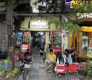 Hanoi Street Food: Budget-Friendly Eats Near the Iconic Ham Ca Map - image 8