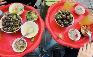 Hanoi Street Food: Budget-Friendly Eats Near the Iconic Ham Ca Map - image 2