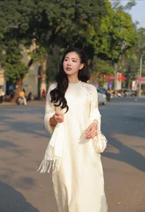 Radiant Beauty: Discover the Elegant Real-Life Style of Vietnamese Actress Minh Trang from the Hit Series No Limit - image 7
