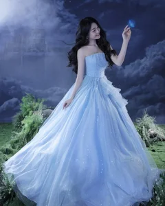 MC Quyen Linh’s Daughter Looks Like a Princess in 18th Birthday Photoshoot - image 3