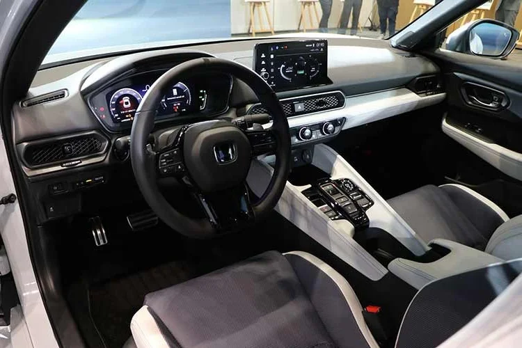 The 2026 Honda Prelude e:HEV: A Modern Hybrid Revival of the Iconic Sporty Coupe Featuring Sleek Aerodynamics and Sustainable Performance