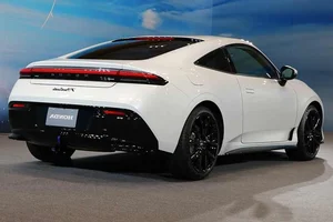 The 2026 Honda Prelude e:HEV: A Modern Hybrid Revival of the Iconic Sporty Coupe Featuring Sleek Aerodynamics and Sustainable Performance - image 4