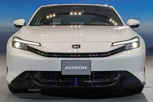 The 2026 Honda Prelude e:HEV: A Modern Hybrid Revival of the Iconic Sporty Coupe Featuring Sleek Aerodynamics and Sustainable Performance - image 11
