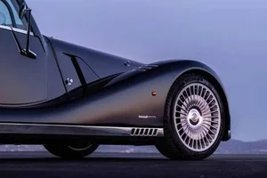 The Exclusive Morgan Midsummer Coupe: A Rare Masterpiece of Design - image 7