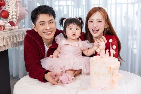 Gin Tuan Kiet and Puka Delight Fans with First Close-Up Photos of Daughter