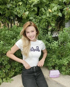 Luna Dao Shines Like a Doll Alongside Famous Beauty Queens - image 2