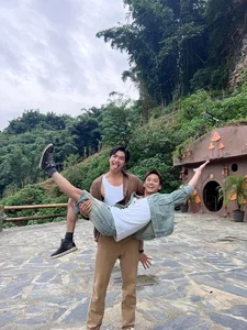 Manh Truong Celebrates Son Birthday and Hong Diem Debuts Youthful Bangs - image 0