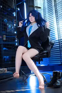 Coser Yu Yu Transforms into Blue Archive's Yuuka: Captivating Beauty in a Unique Photo Collection (45P) - image 8
