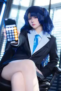 Coser Yu Yu Transforms into Blue Archive's Yuuka: Captivating Beauty in a Unique Photo Collection (45P) - image 17