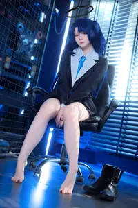 Coser Yu Yu Transforms into Blue Archive's Yuuka: Captivating Beauty in a Unique Photo Collection (45P) - image 11