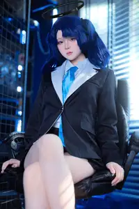 Coser Yu Yu Transforms into Blue Archive's Yuuka: Captivating Beauty in a Unique Photo Collection (45P) - image 14