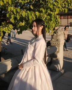 Doãn Hải My Radiates Elegance in Traditional Korean Hanbok Gallery - image 4