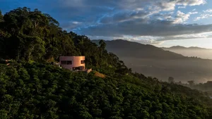 Bao Lam Retreat: Embracing Steep Terrain for a Mountainous Escape - image 17
