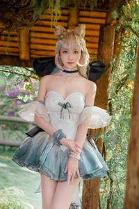 Dreamy Aesthetic: Coser Nnian as in an Enchanted Garden - image 31