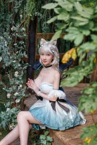 Dreamy Aesthetic: Coser Nnian as in an Enchanted Garden - image 3