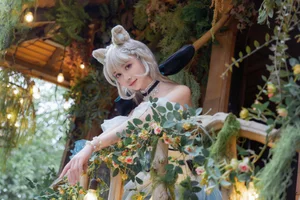 Dreamy Aesthetic: Coser Nnian as in an Enchanted Garden - image 17