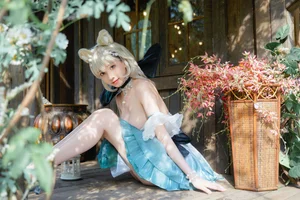 Dreamy Aesthetic: Coser Nnian as in an Enchanted Garden - image 20