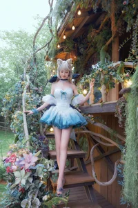 Dreamy Aesthetic: Coser Nnian as in an Enchanted Garden - image 6