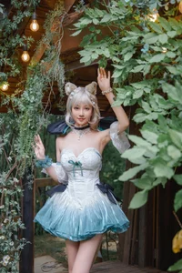 Dreamy Aesthetic: Coser Nnian as in an Enchanted Garden - image 25
