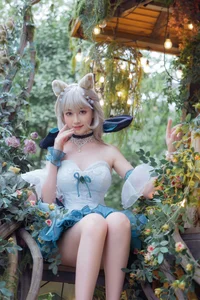 Dreamy Aesthetic: Coser Nnian as in an Enchanted Garden - image 23