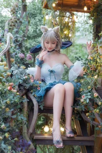 Dreamy Aesthetic: Coser Nnian as in an Enchanted Garden - image 37