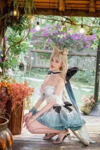Dreamy Aesthetic: Coser Nnian as in an Enchanted Garden - image 8