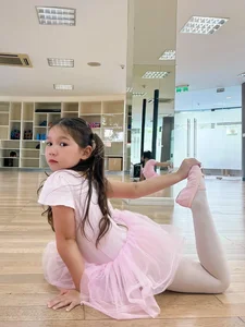 Supermodel Ha Anh's Mixed-Race Daughter Myla Captivates Fans - image 6