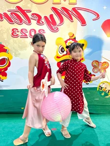 Supermodel Ha Anh's Mixed-Race Daughter Myla Captivates Fans - image 4