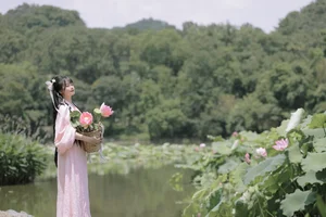 A Milestone in Photography: YiTuYu Art Language Vol.4850 Jiu Niang Yuan Zi - image 0