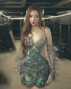 Enchanting Beauty and Style: Suni Ha Linh and Chi Pu’s Glamorous Fashion Photoshoot - Elegant V-Pop Star Inspiration - image 5