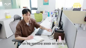Famous Singer Transitions to Office Life After 14 Years of Industry Struggles - image 2
