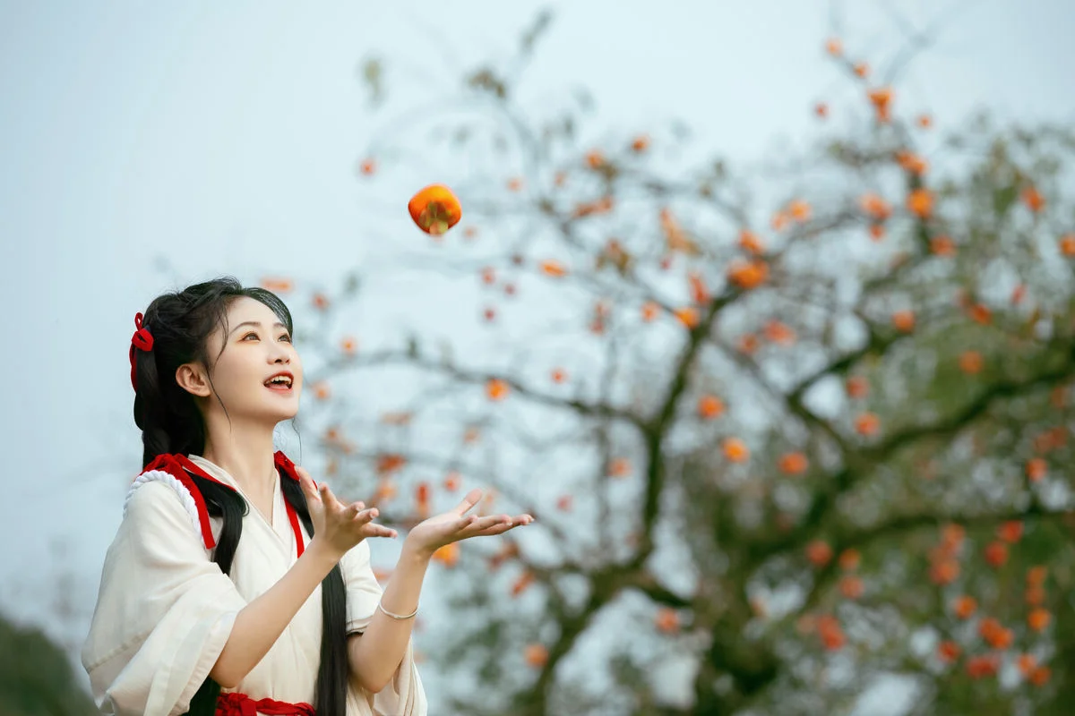 Jiao Yi Zhi Sui Sui Featured in YiTuYu Art Language Vol.6382