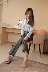 Modern Style and Grace: IESS Chiness Model SXJ No.1986 Featuring Xiaojiu - image 87