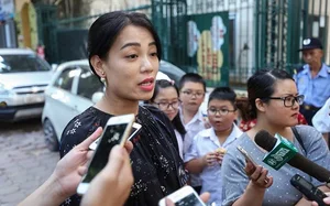 Who is Xuan Bac’s Wife? Meet Hong Nhung, the Hanoi Art Lecturer and Elegant Socialite - image 8